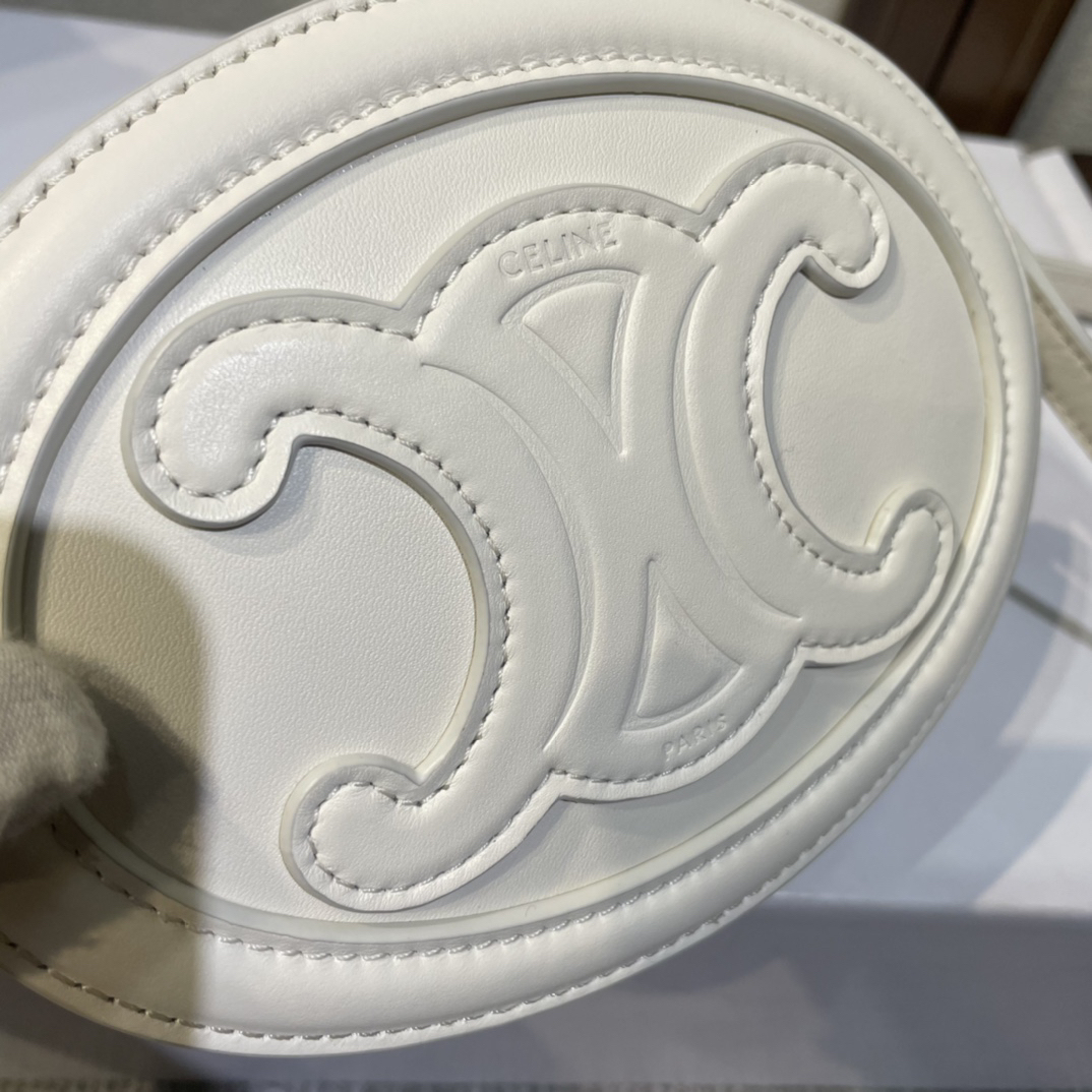 セリーヌ「Celine」TRIOMPHE ミニ ムーンケーキバッグ