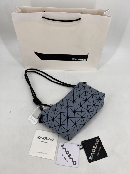 イッセイ・ミヤケ「Issey Miyake」ボストンショルダーバッグ