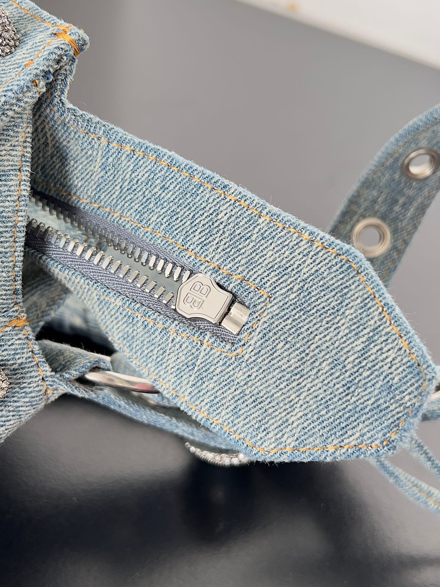 バレンシアガ「Balenciaga」Denim Motocross Bag