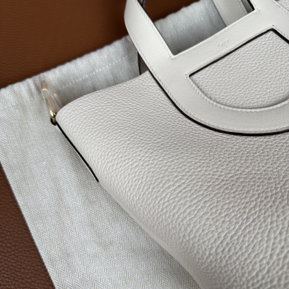 エルメス「Hermès」In-the-Loop 18 ハンドバッグ