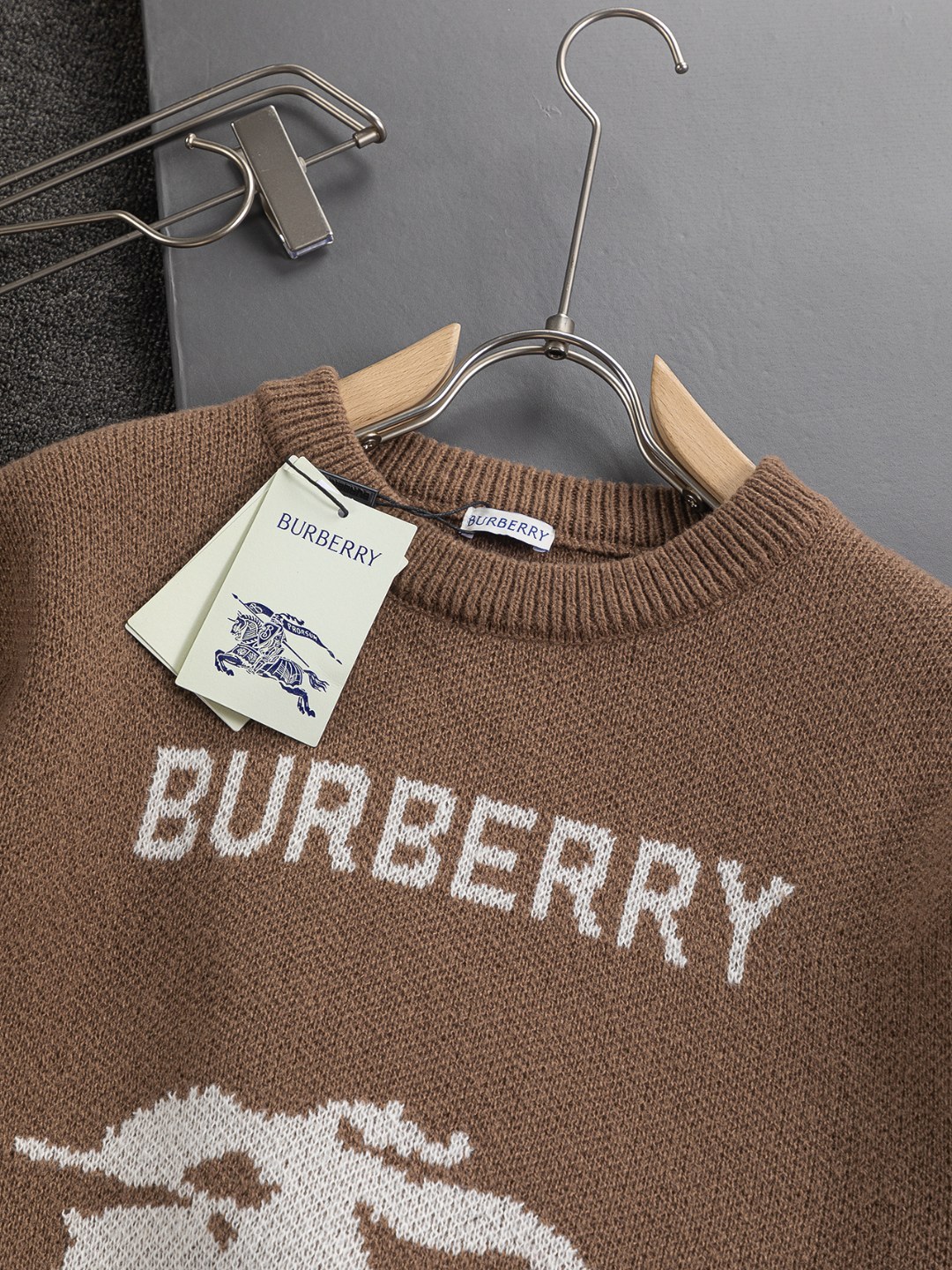 バーバリー「Burberry」25SS キルティッド カシミアブレンド ニットセーター