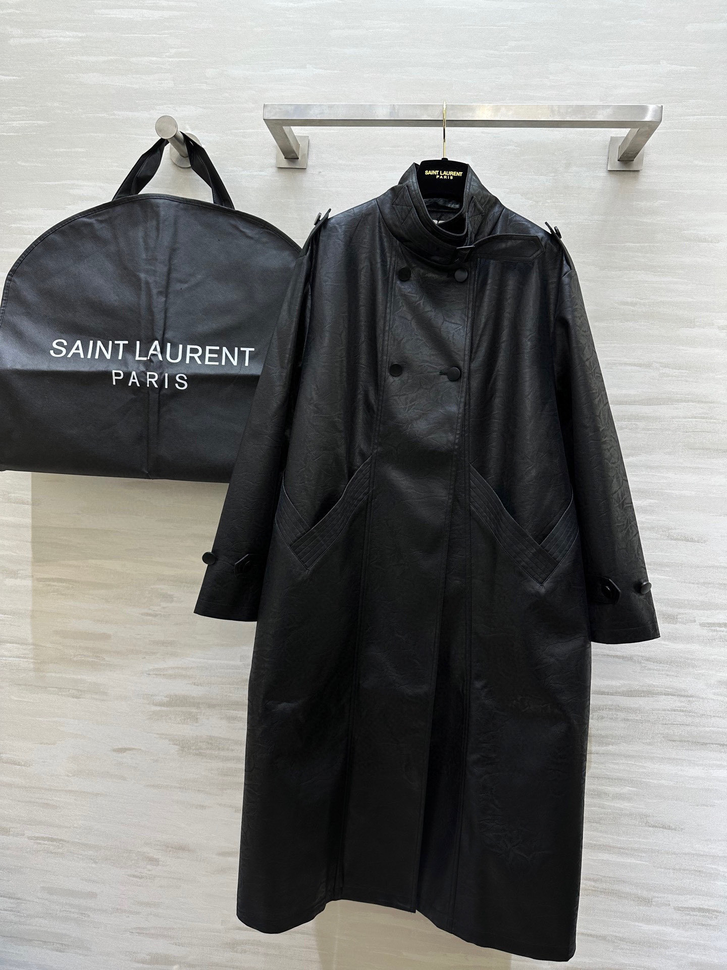 サンローラン「Saint Laurent」エコレザー プリーツ ロングトレンチコート