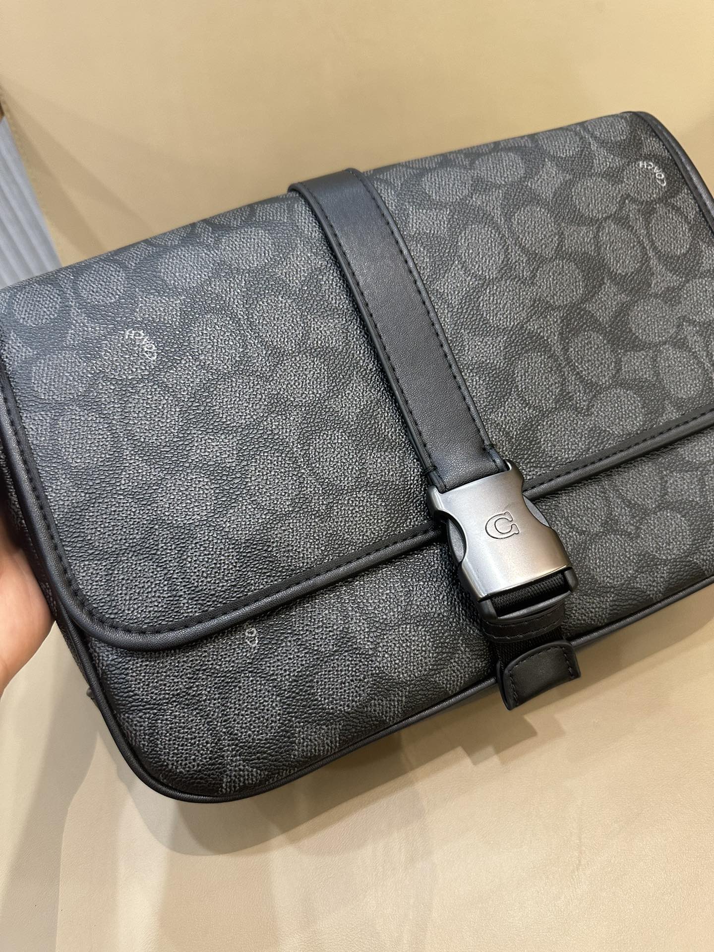 コーチ「Coach」LEAGUE メッセンジャーバッグ