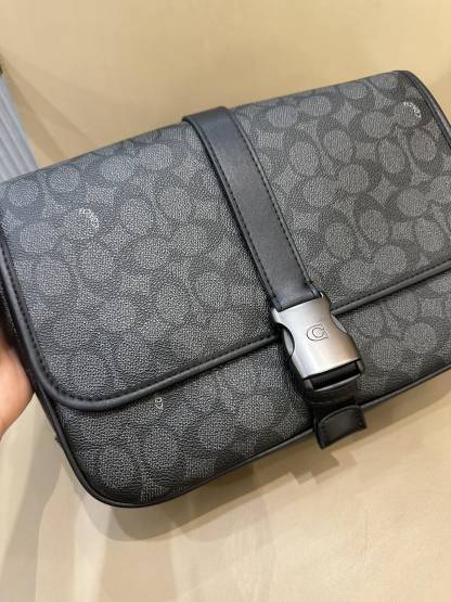 コーチ「Coach」LEAGUE メッセンジャーバッグ