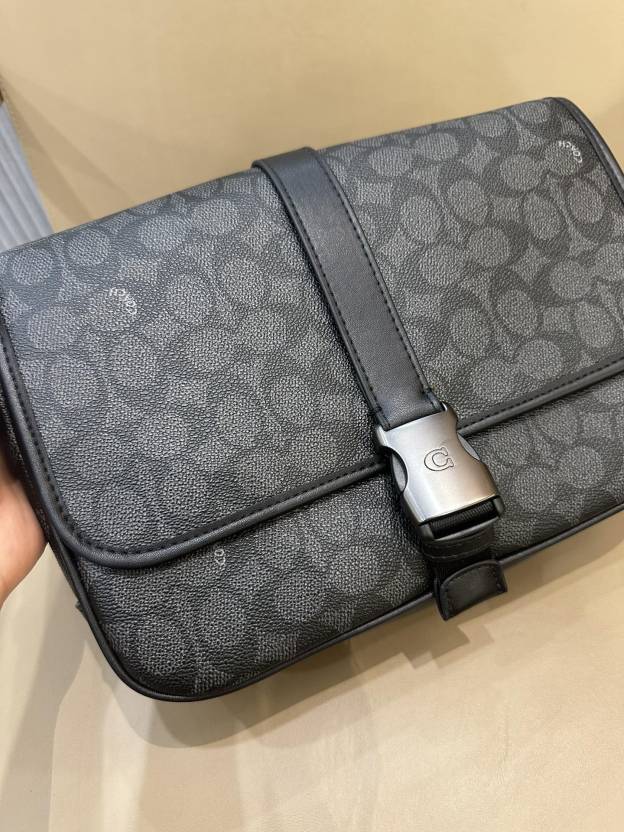 コーチ「Coach」LEAGUE メッセンジャーバッグ