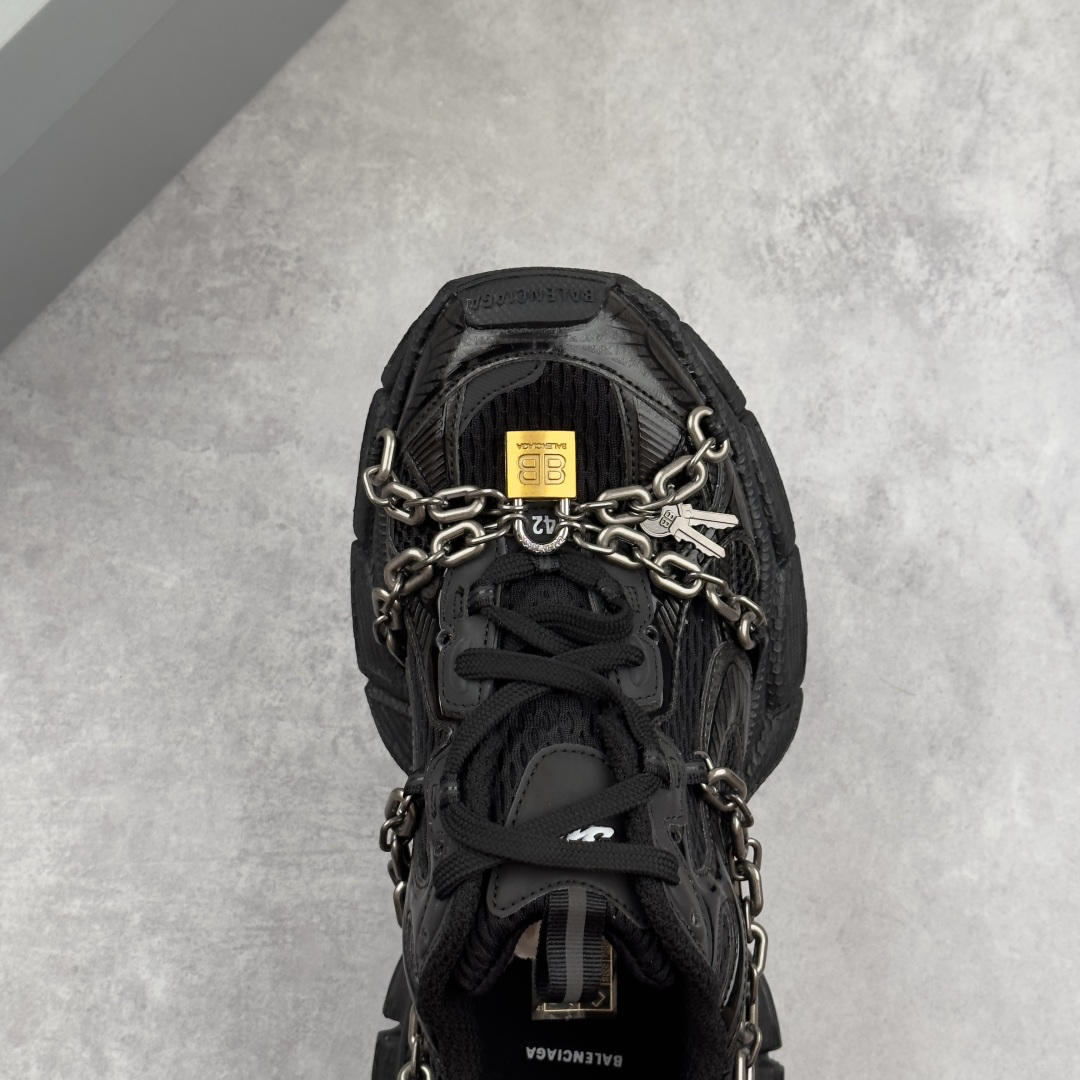 バレンシアガ「Balenciaga」Antom 3XLスニーカー