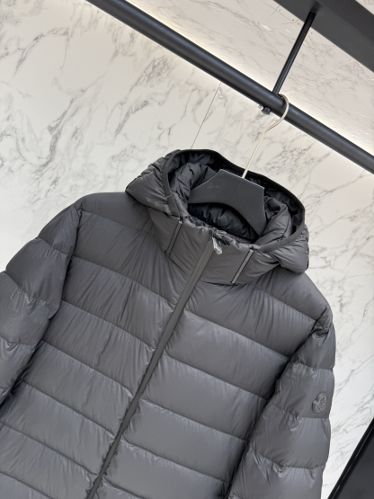 モンクレール「Moncler」2025年秋冬新作 ダウンジャケット