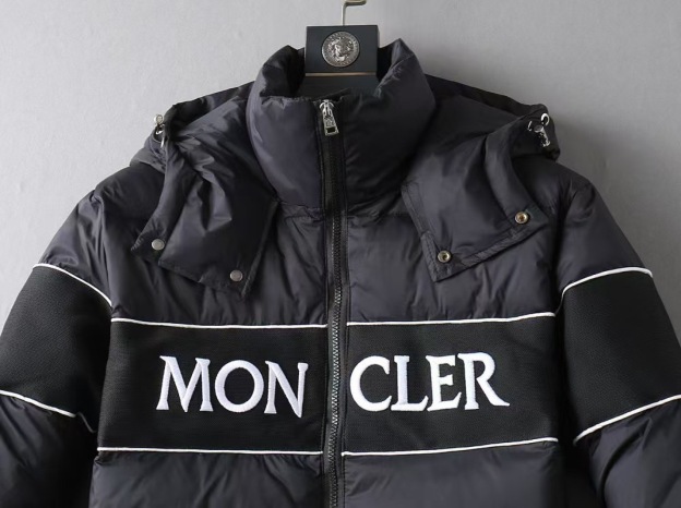 モンクレール「Moncler」カラーブロック ダウンジャケット