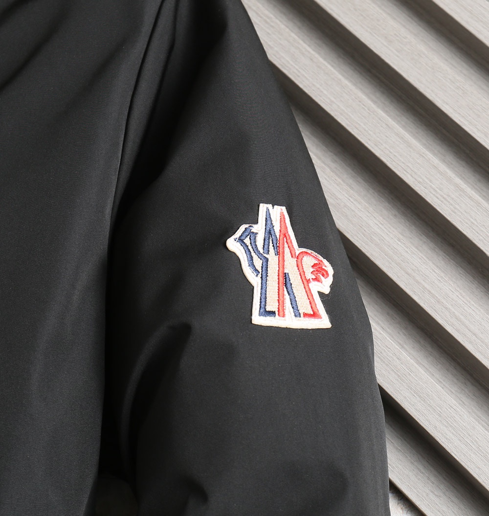 モンクレール「Moncler」カラーブロック ダウンジャケット