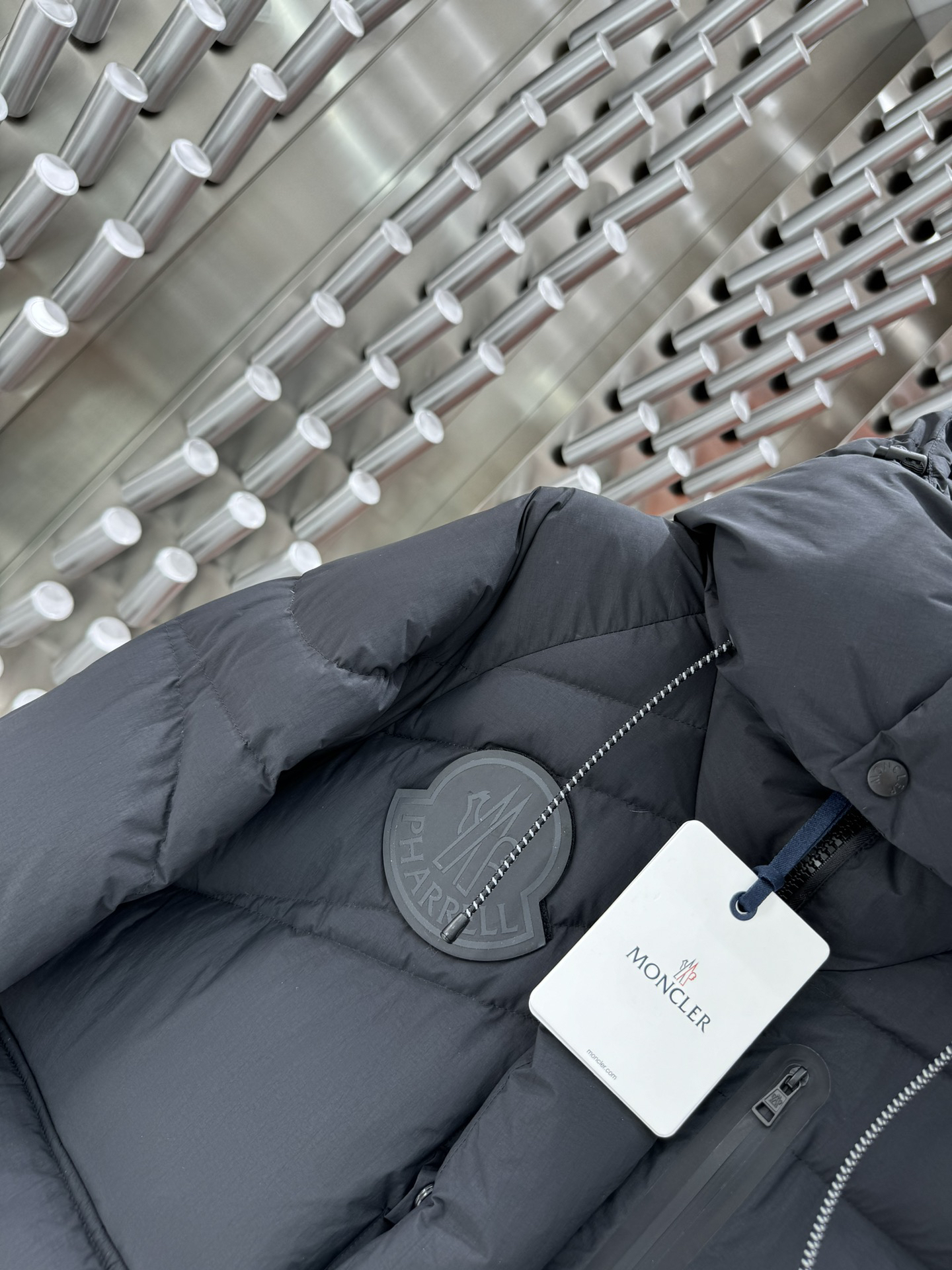 モンクレール「Moncler」ダウンジャケット