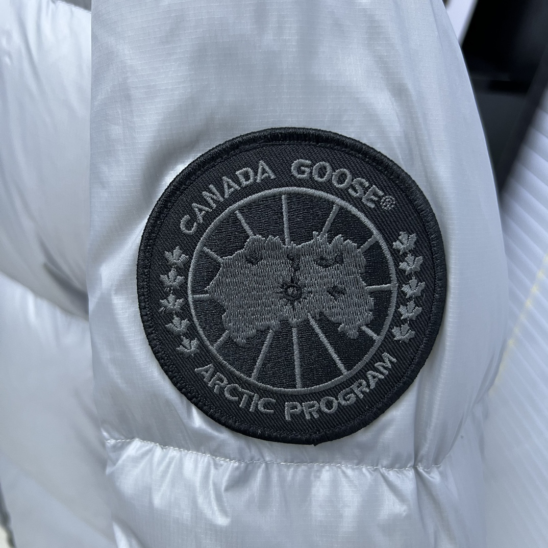 カナダグース「Canada Goose」Crofton Puffer ダウンジャケット