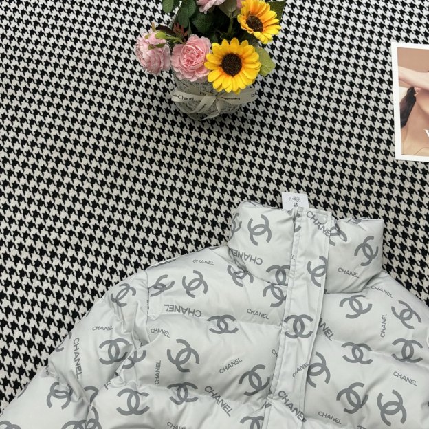 シャネル「Chanel」スタンドカラー モノグラム キルトド ジャケット