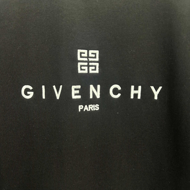 ジバンシィ「Givenchy」ニット カラー スウェットシャツ