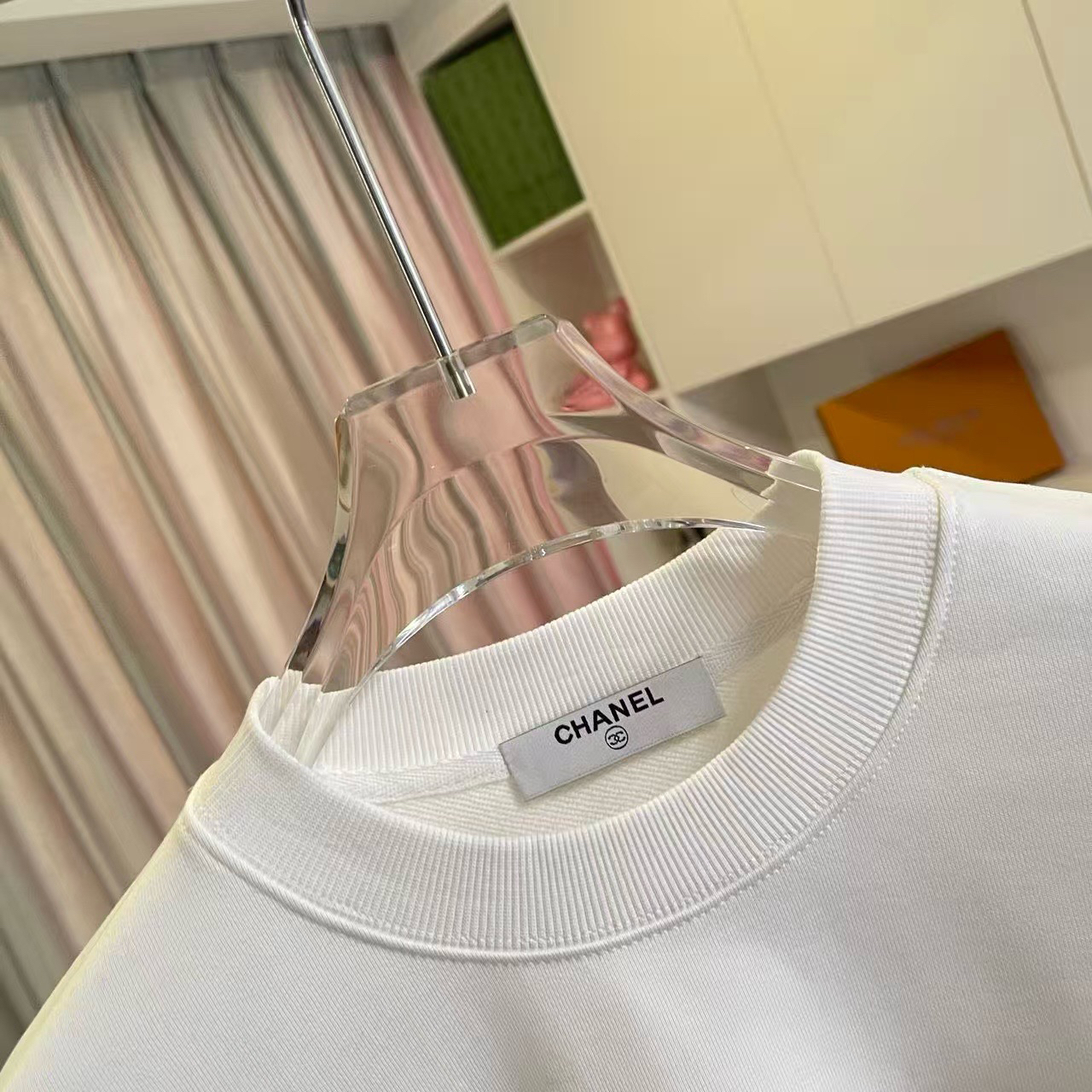 シャネル「Chanel」ダブルC ロゴ プリント スウェットシャツ