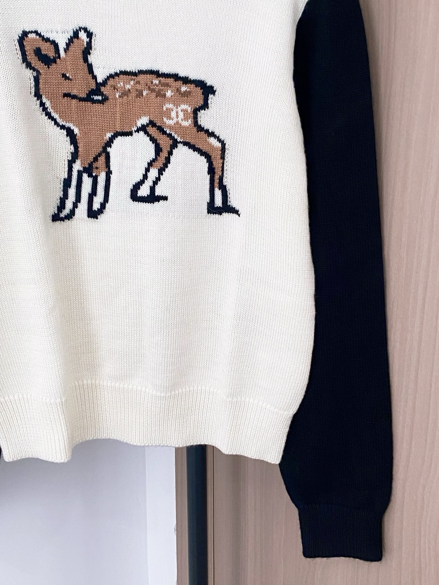 シャネル「Chanel」ロゴ ボタン ニット セーター