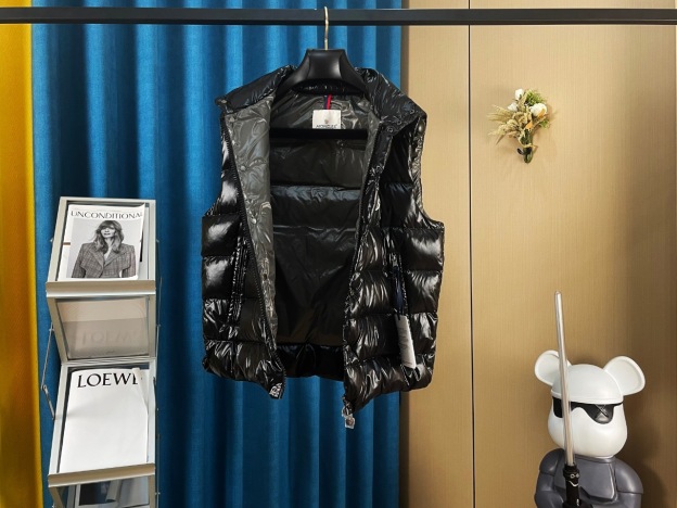 モンクレール「Moncler」Tibb ダウンジャケット