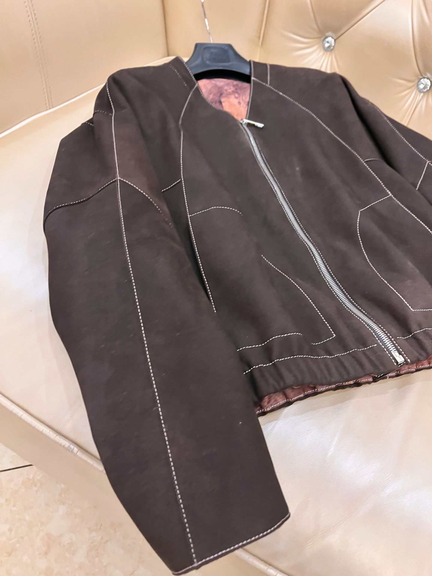 エルメス「Hermès」ヴォー カルフスキン トリムド ブレザー