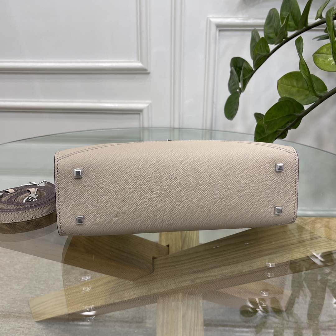 モイナ「Moynat」Gabrielle シリーズ ハンドバッグ