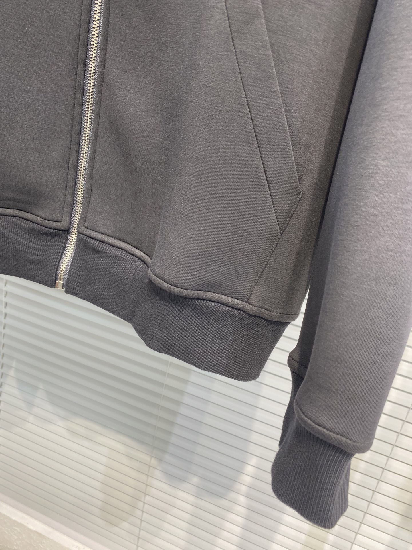 エルメス「Hermès」アプリケ スラウチショルダー パーカー