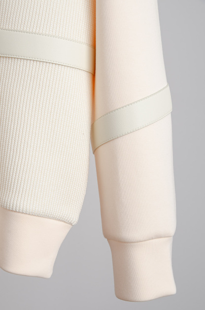 エルメス「Hermès」2025 秋冬 スタンドカラー ジップ ニット