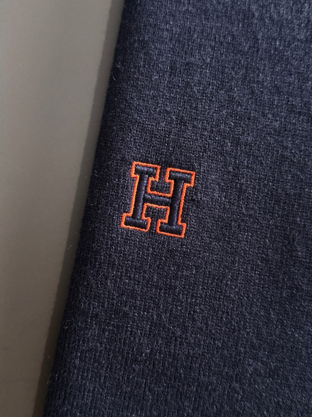 エルメス「Hermès」エンブレム ロゴ ニット セーター