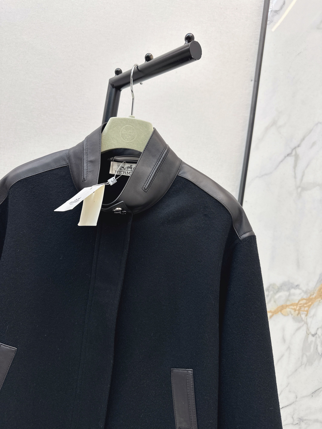 エルメス「Hermès」レザーパネル スタンドカラー ジャケット