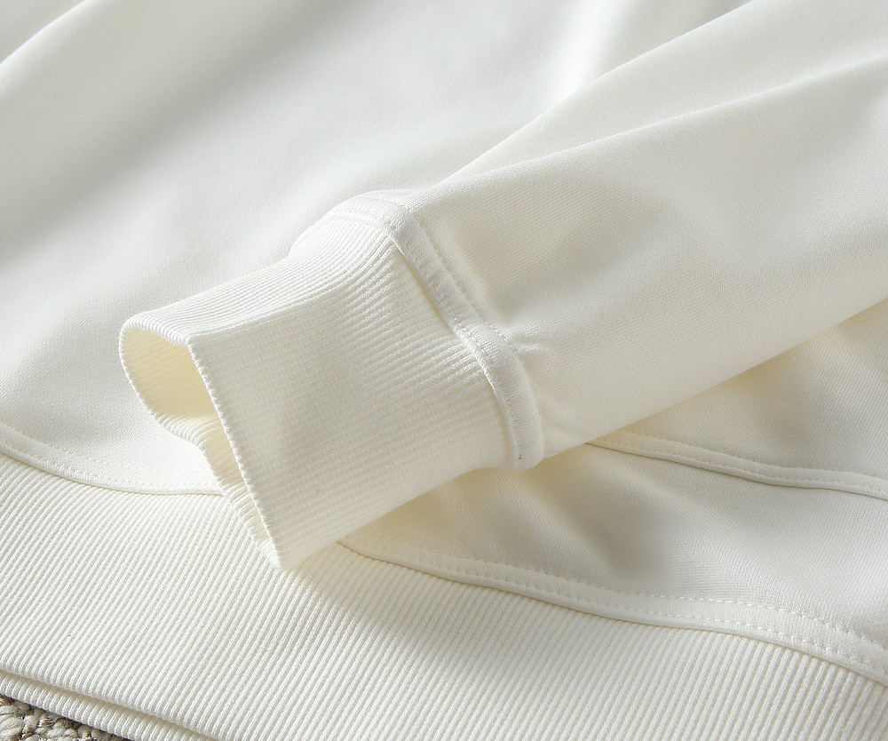 エルメス「Hermès」レザーポケット クルーネック スウェットシャツ