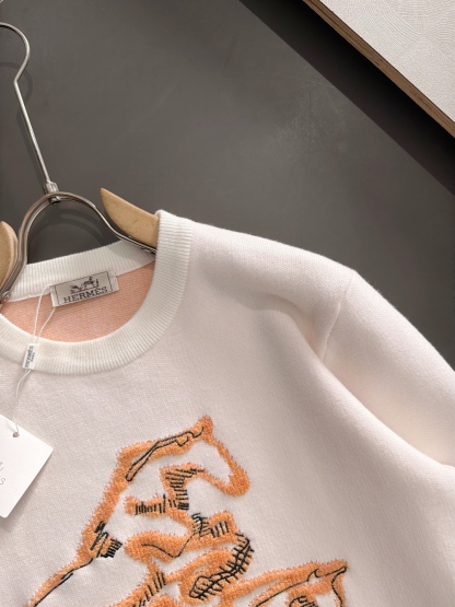 エルメス「Hermès」オレンジ ペガサス ジャカード ニット