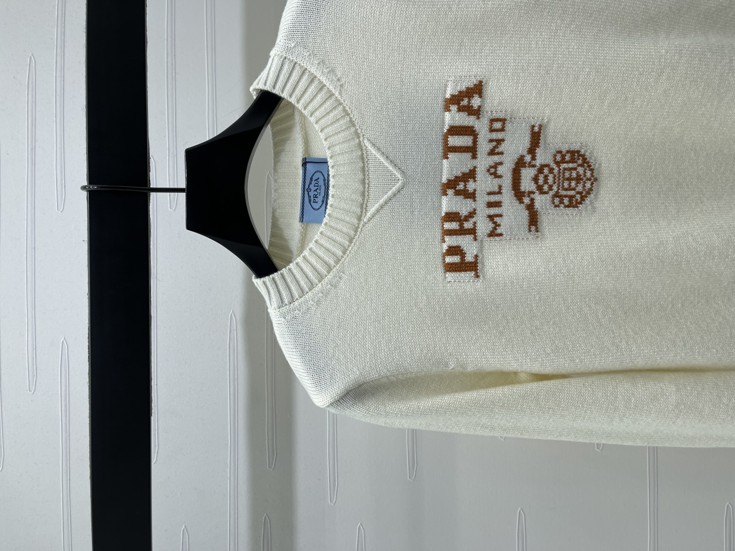 プラダ「Prada」レター ロゴ クルーネック セーター