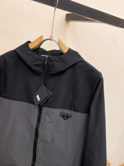 プラダ「Prada」テクニカル ジャケット