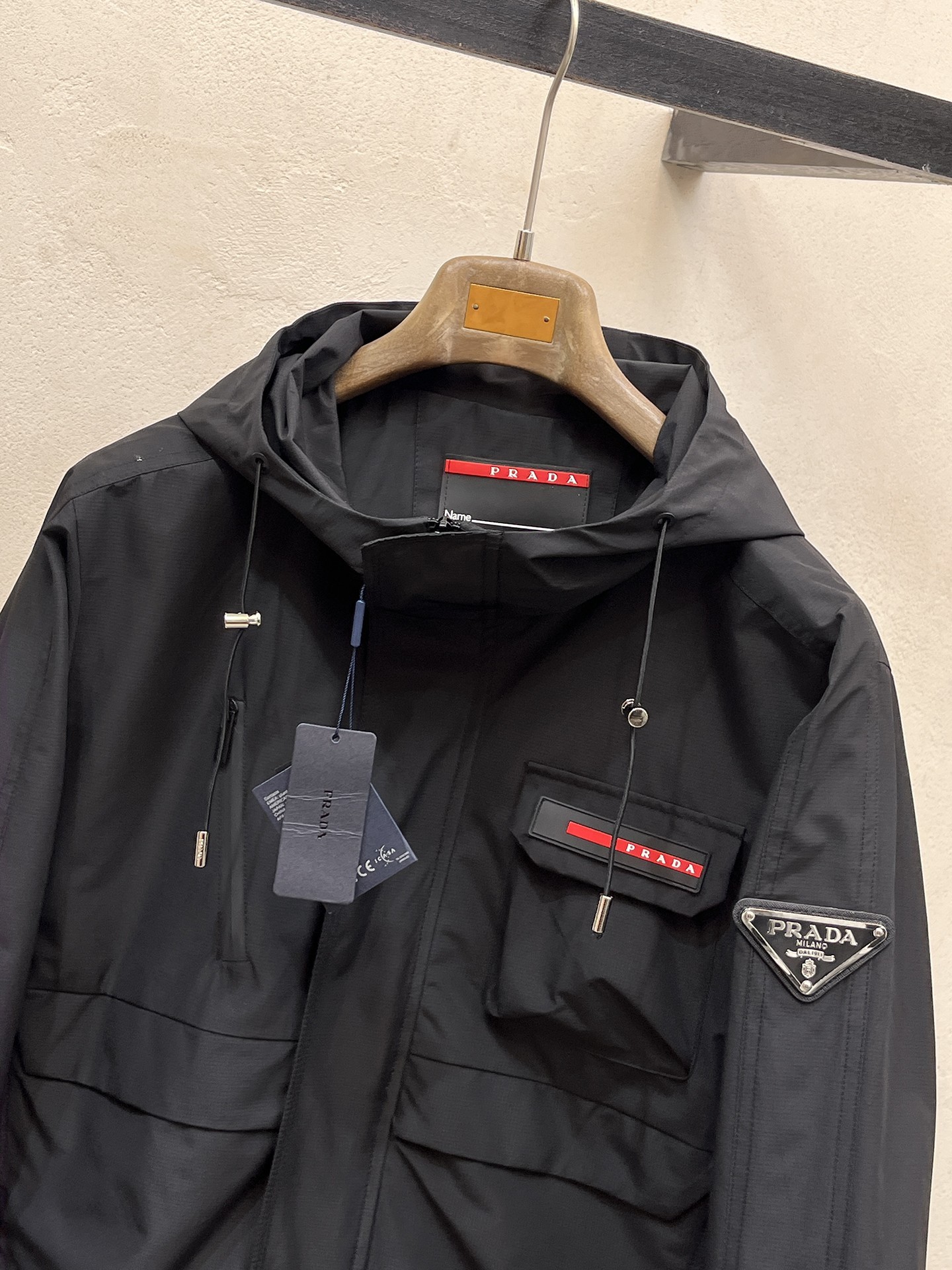 プラダ「Prada」テクニカル ジャケット