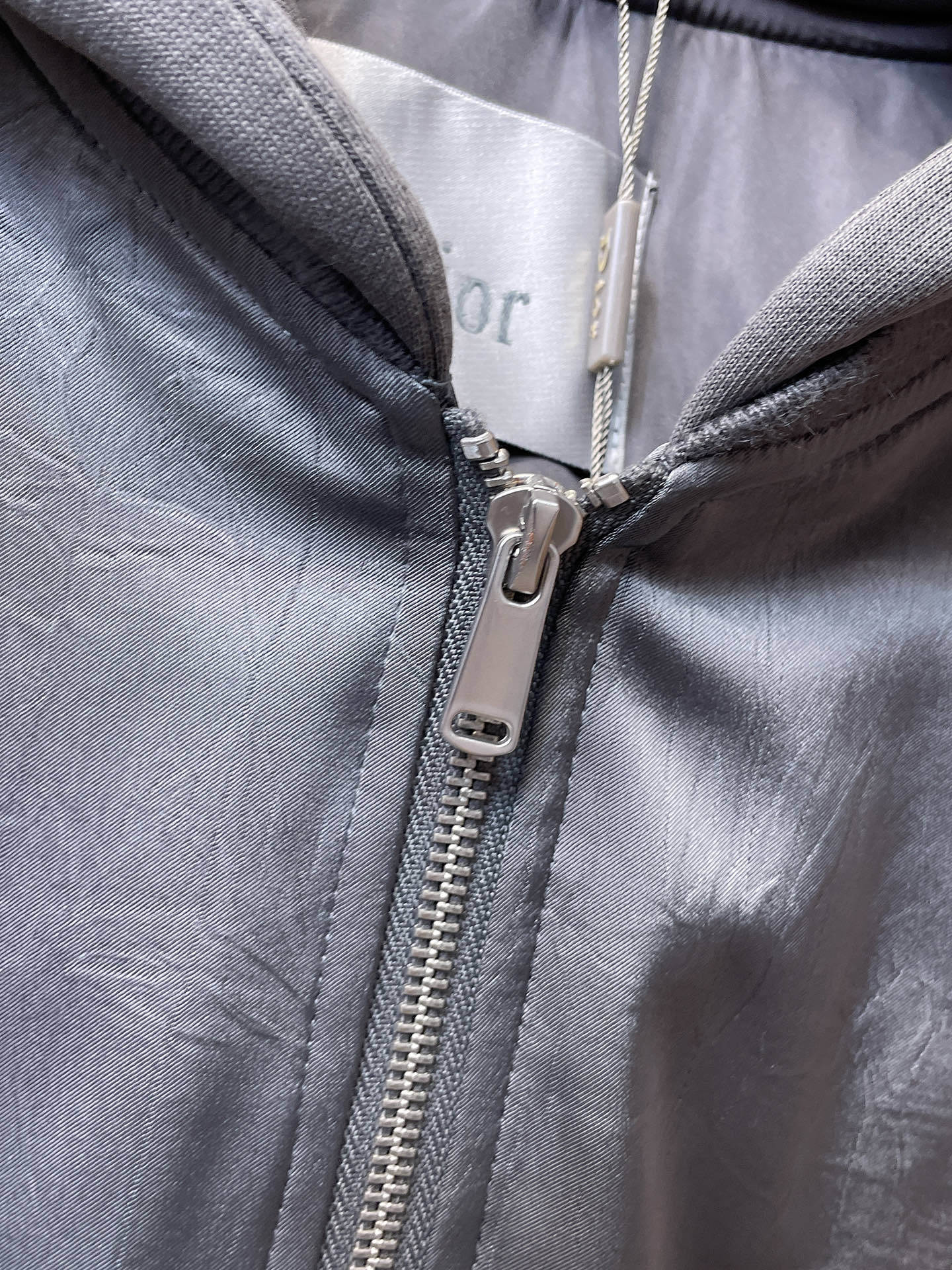 ディオール「Dior」テクニカル ジャカード ダウン ジャケット