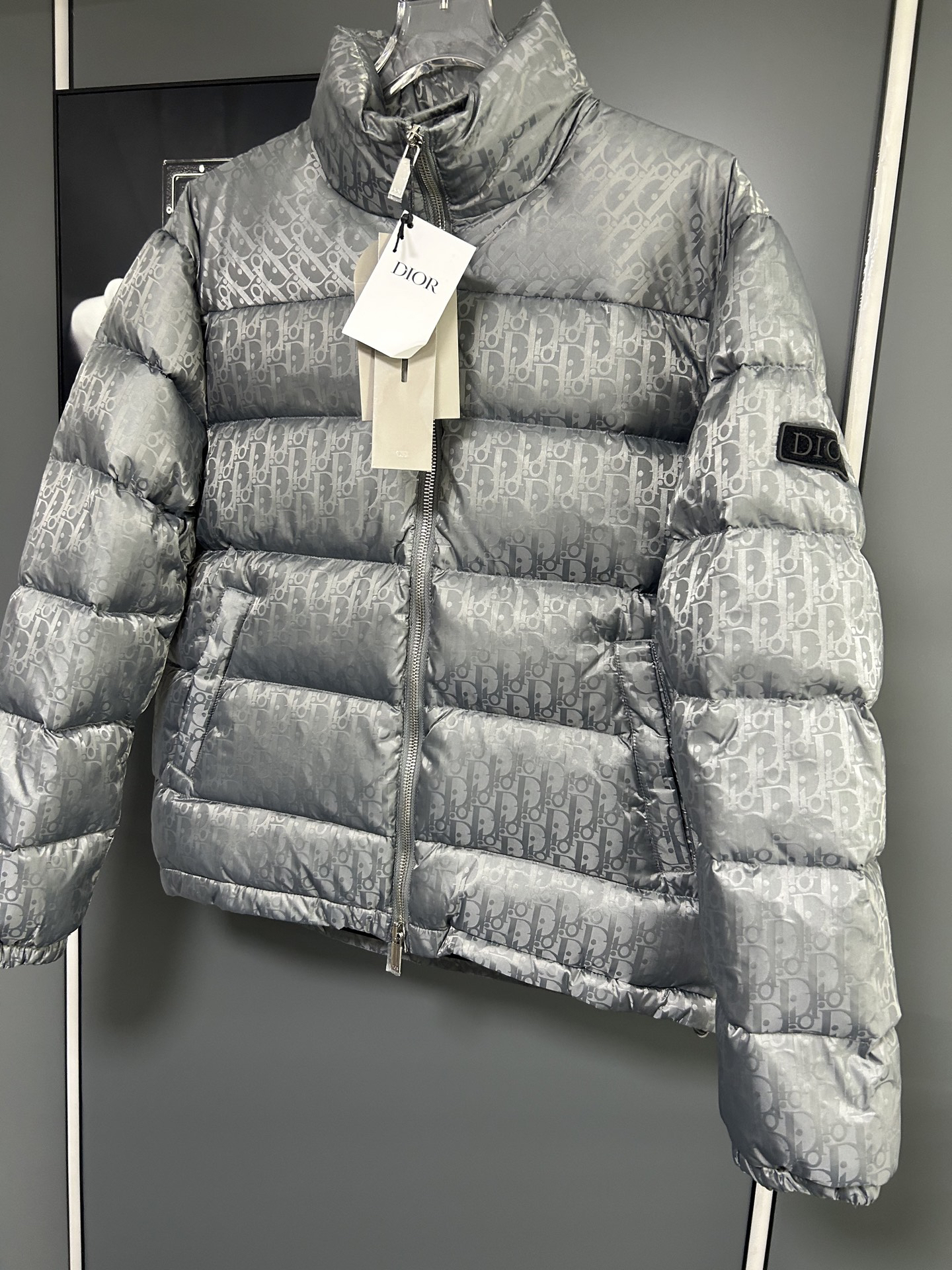 ディオール「Dior」オブリーク キルト ダウン ジャケット