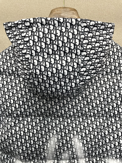 ディオール「Dior」スタンドカラー ジャカード キルト ダウン ジャケット