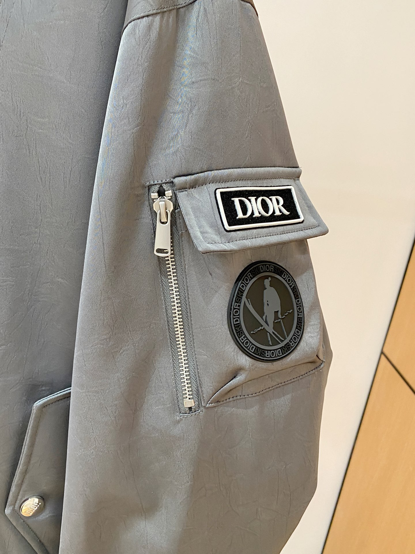 ディオール「Dior」ダウンフード付きジャケット