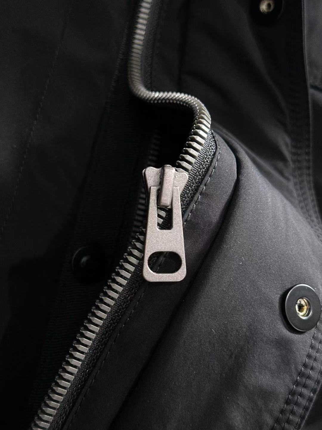 ディオール「Dior」OBLIQUE ダウンジャケット