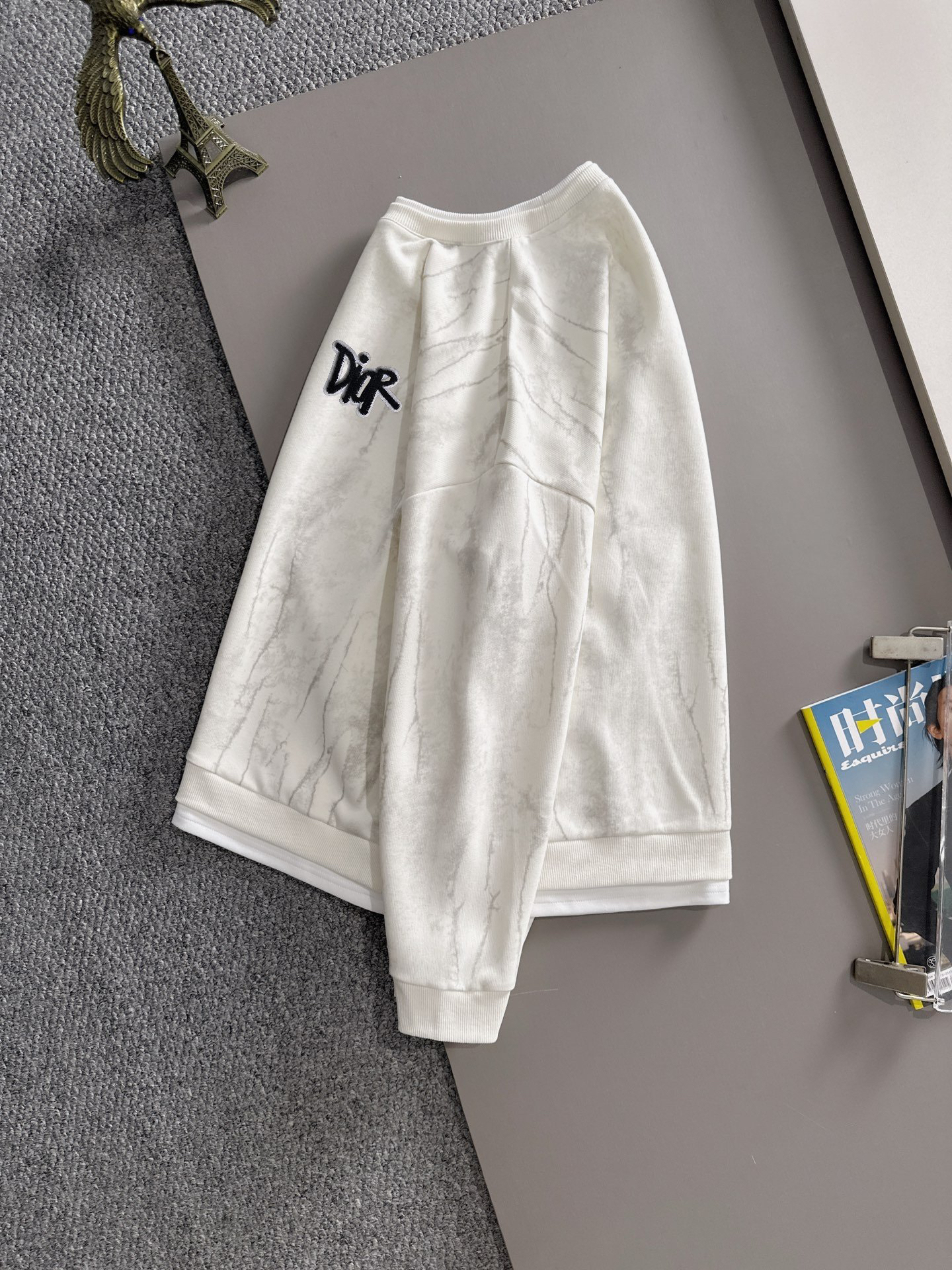 ディオール「Dior」エンブレム タオル刺繍 スウェットシャツ