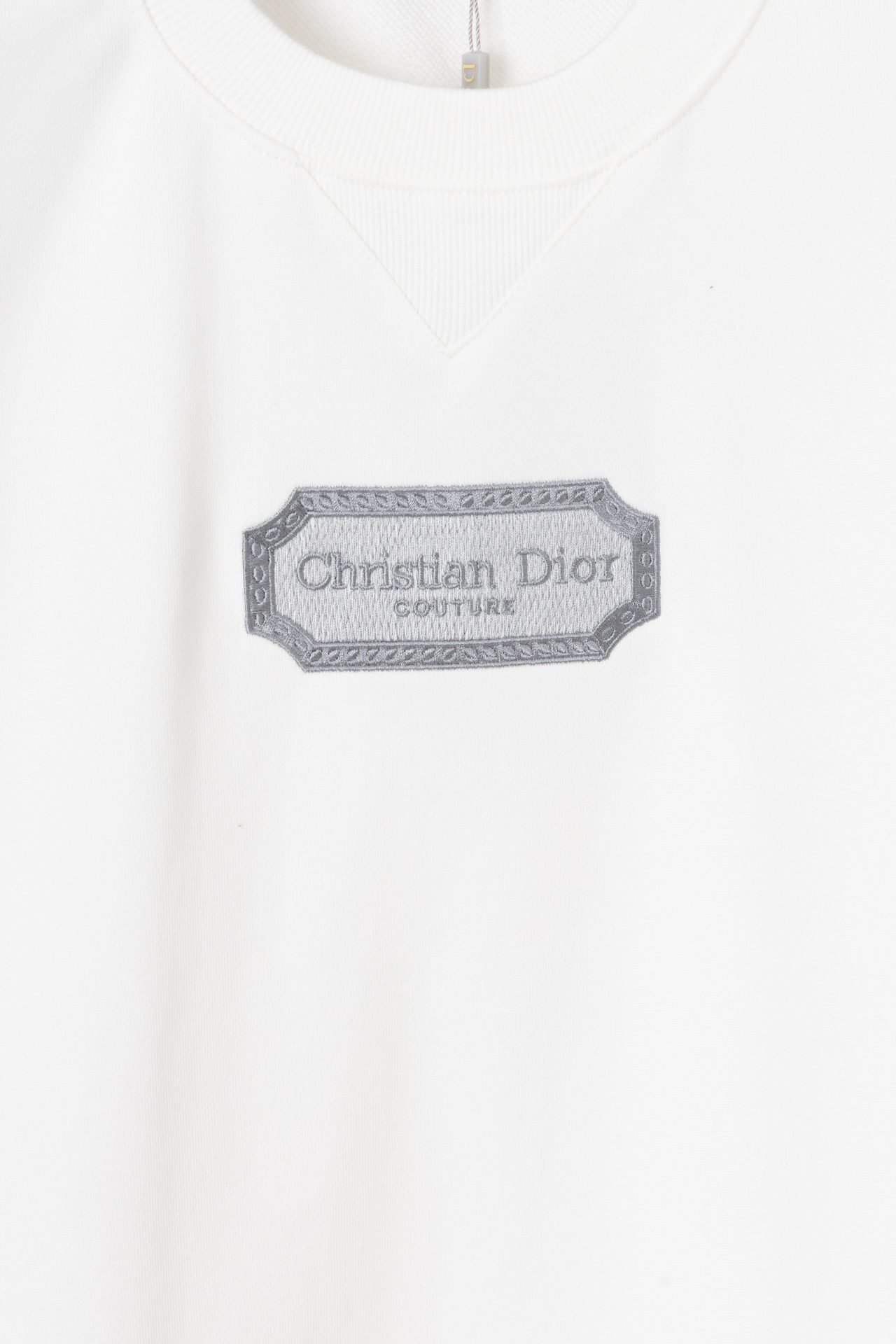 ディオール「Dior」シグネチャー シルバー エンブレム スウェットシャツ