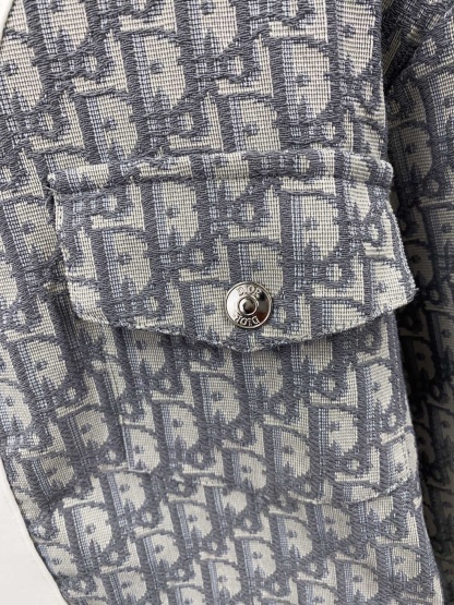 ディオール「Dior」ロゴ スウェットシャツ