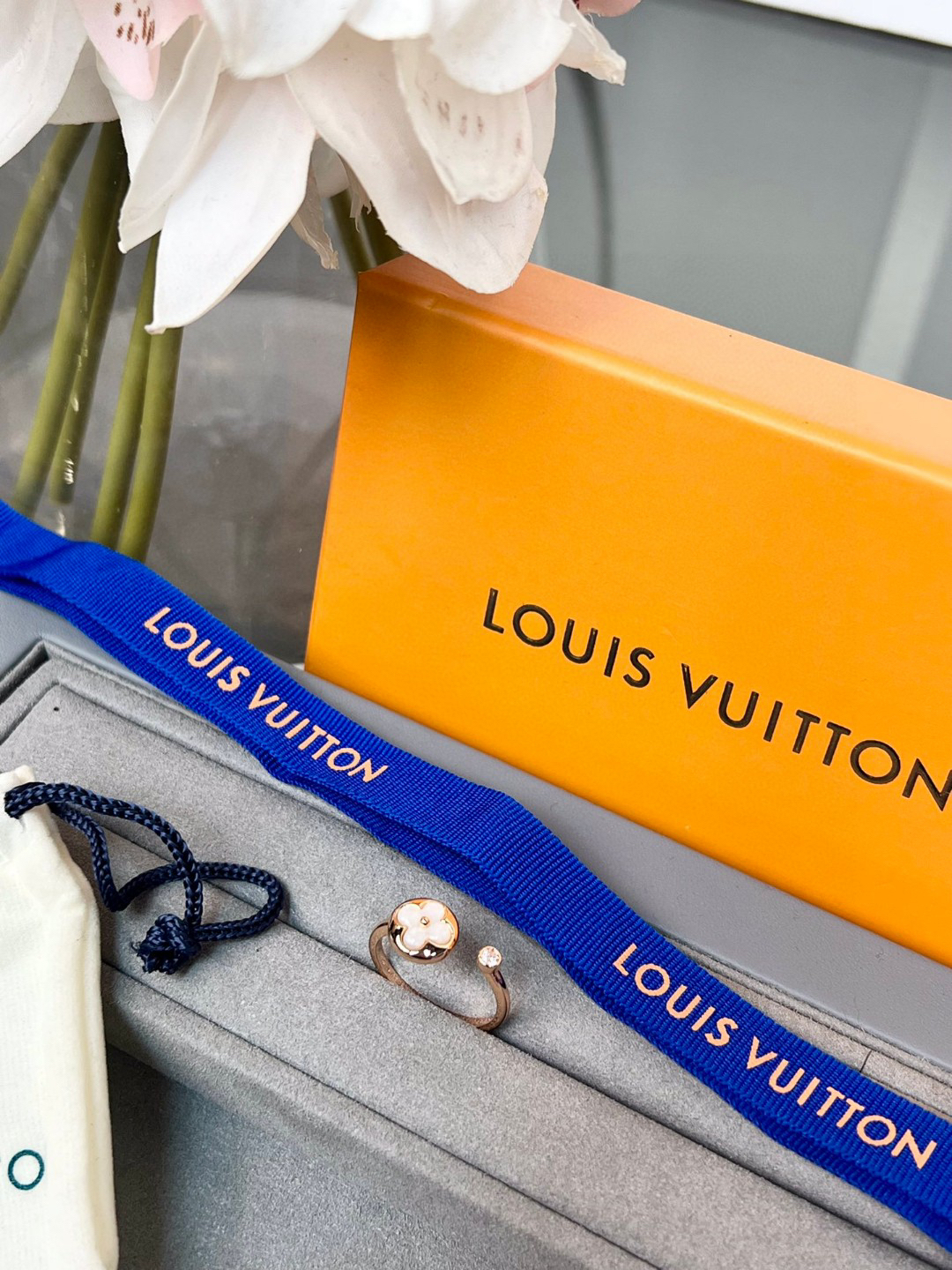 ルイ・ヴィトン「Louis Vuitton」Color Blossom Mini リング
