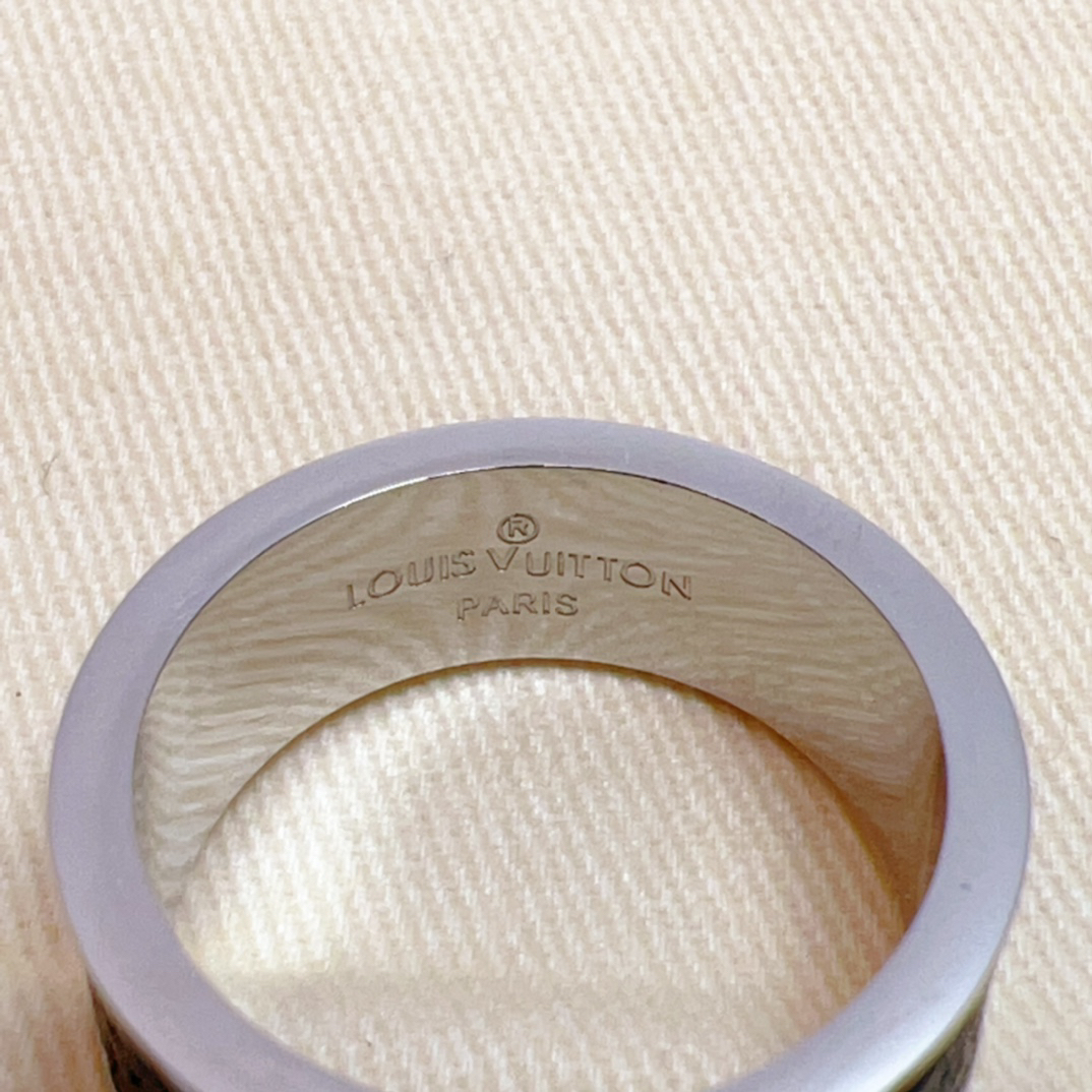 ルイ・ヴィトン「Louis Vuitton」Epi リング