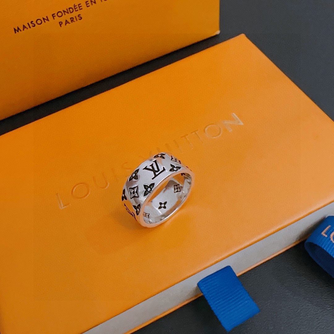ルイ・ヴィトン「Louis Vuitton」リング ロックパンクタイシルバースタイル