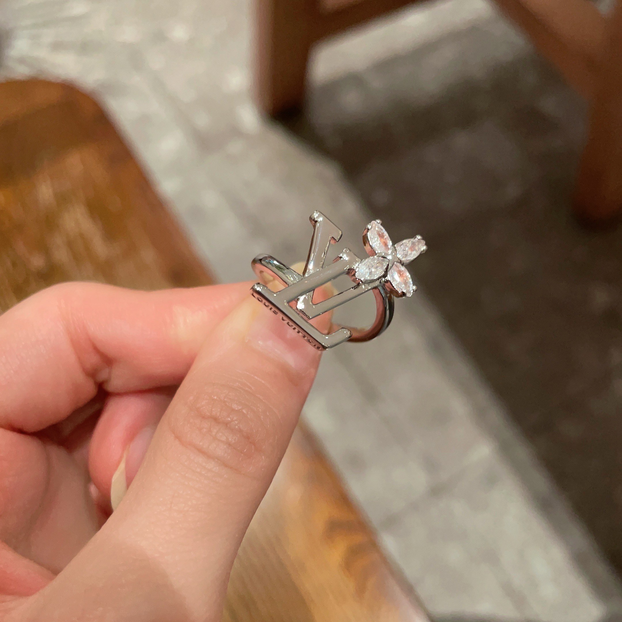 ルイ・ヴィトン「Louis Vuitton」Diamonds Pavé リング