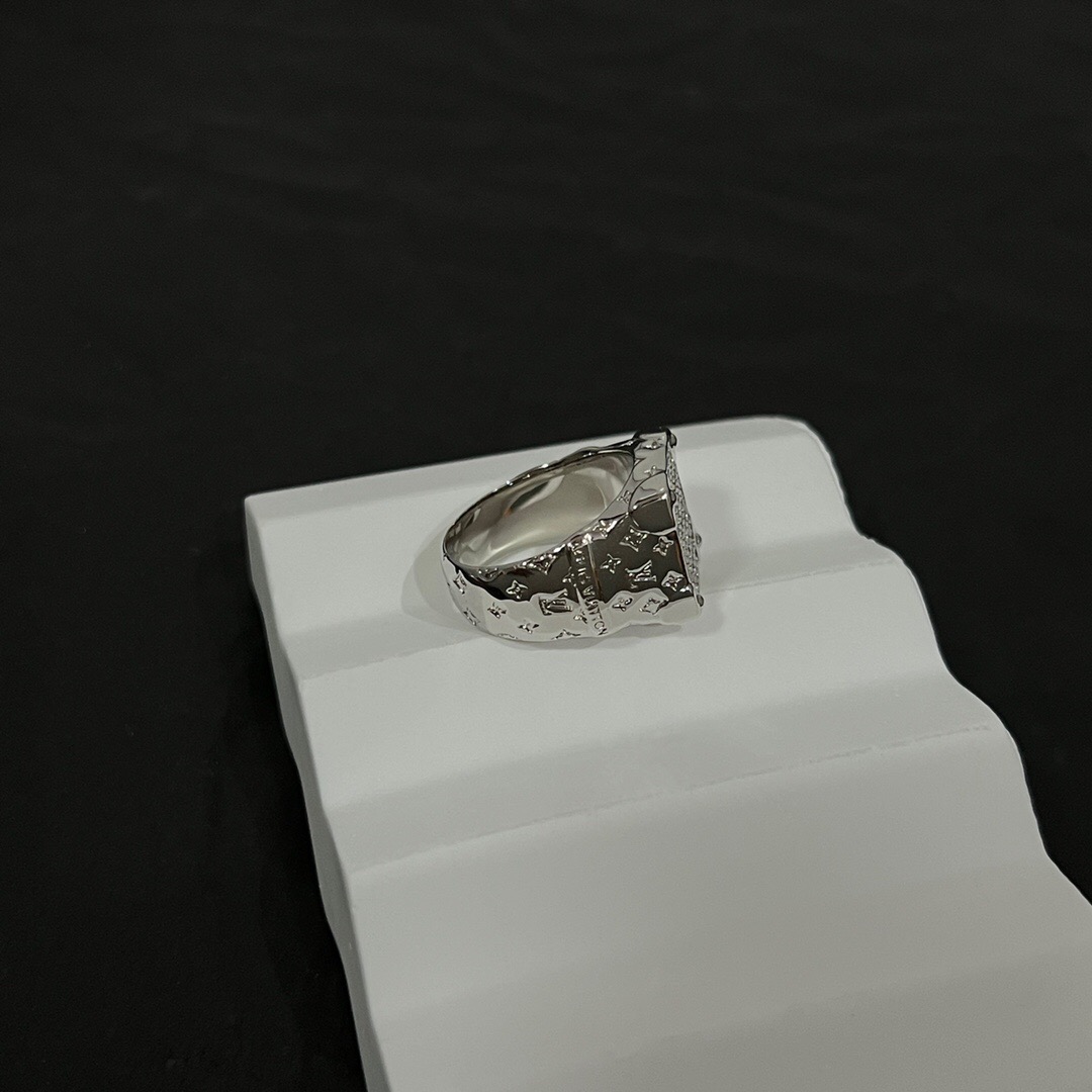 ルイ・ヴィトン「Louis Vuitton」Blossom ミニリング