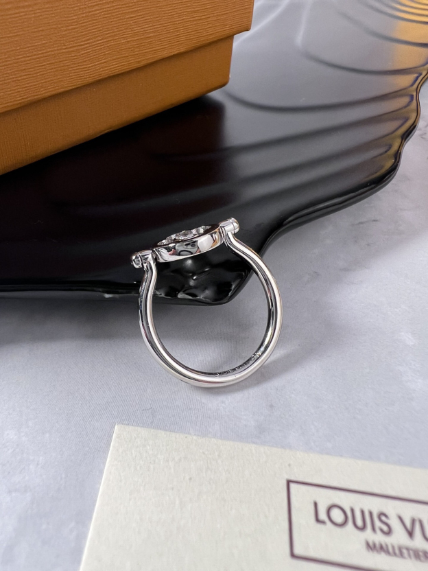 ルイ・ヴィトン「Louis Vuitton」Le Damier deリング