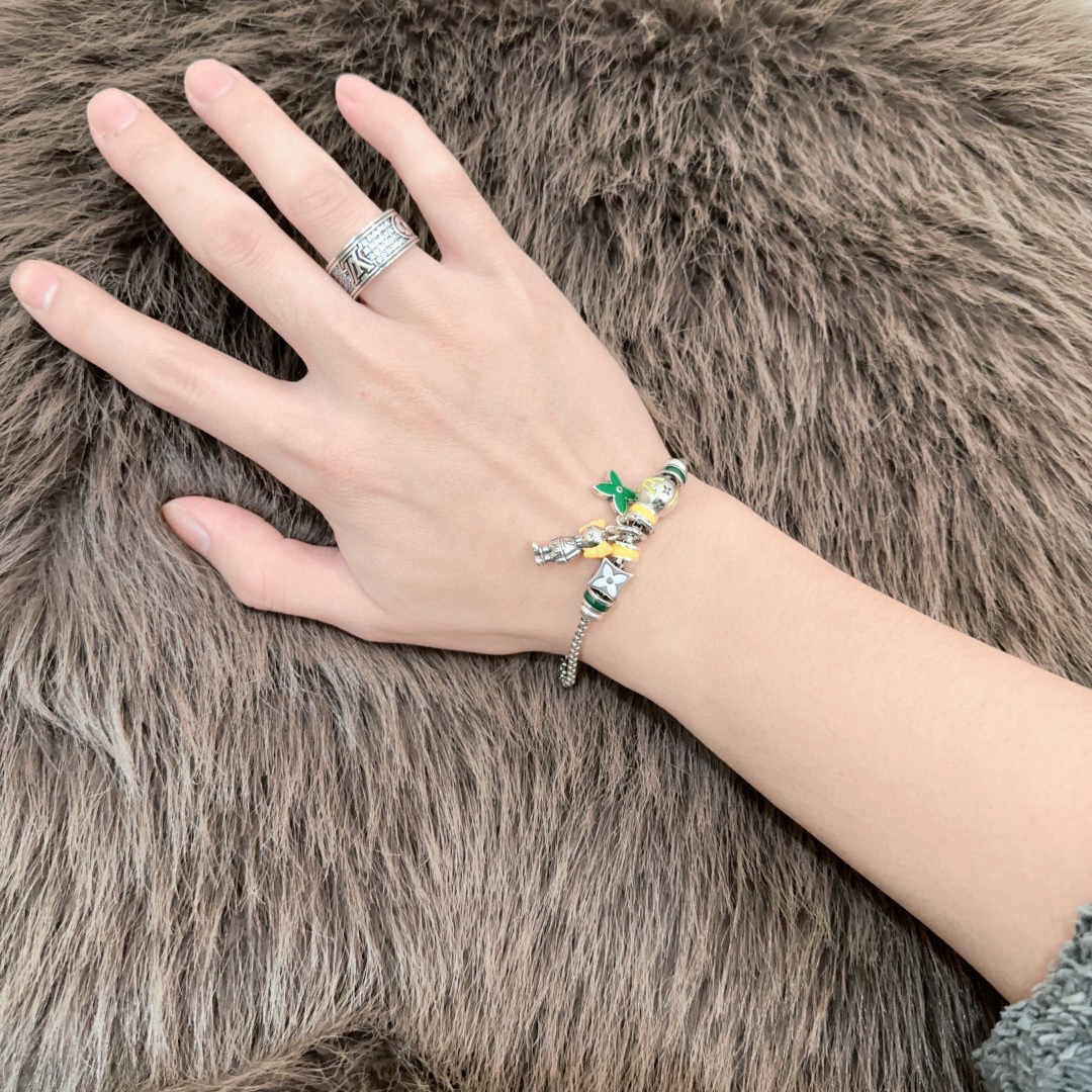 ルイ・ヴィトン「Louis Vuitton」RECYCLED ブレスレット