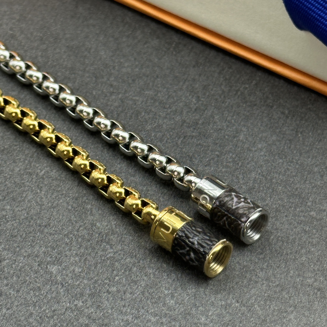 ルイ・ヴィトン「Louis Vuitton」Le Voyage des Lumières シルバー チャーム ブレスレット