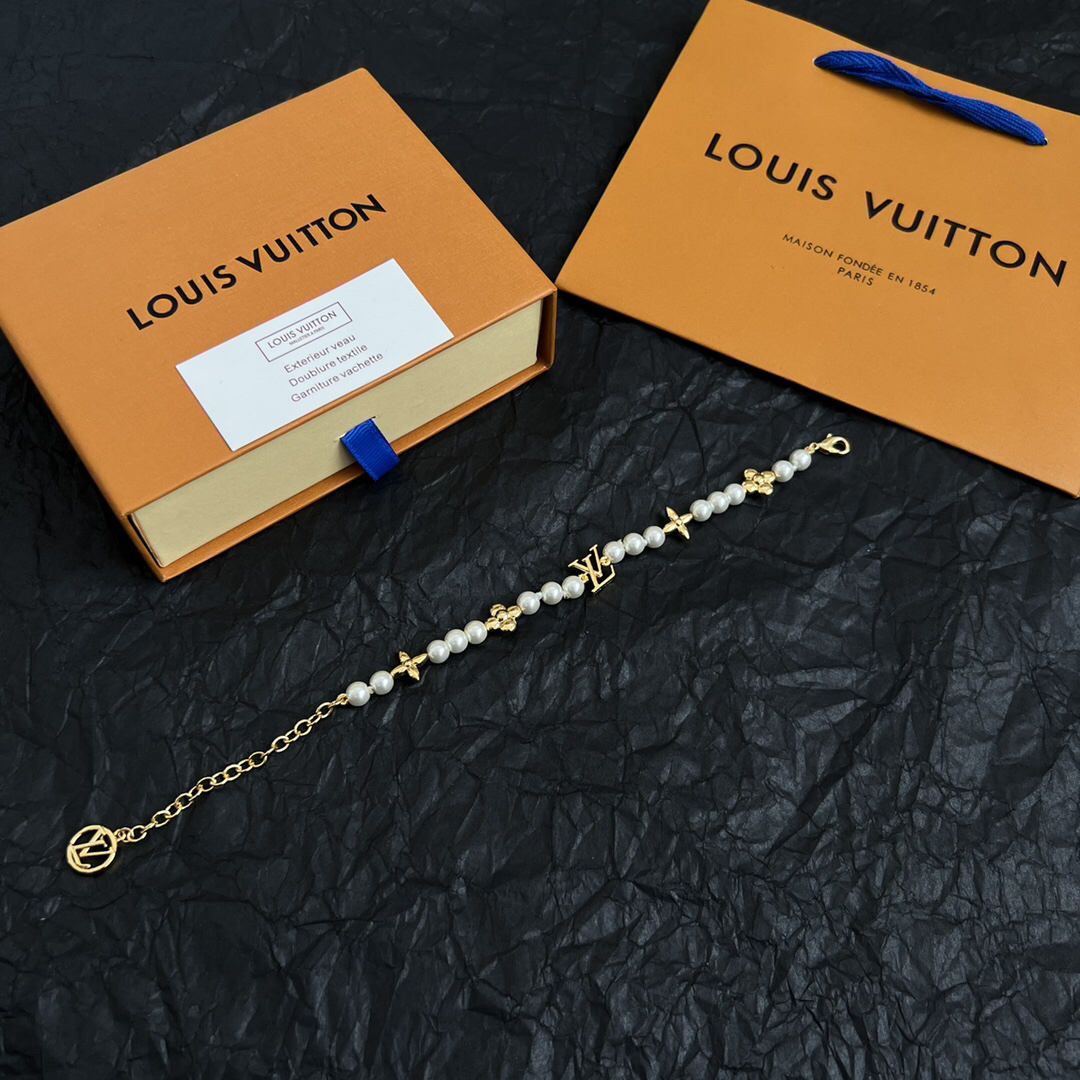 ルイ・ヴィトン「Louis Vuitton」Essential V Perle ブレスレット