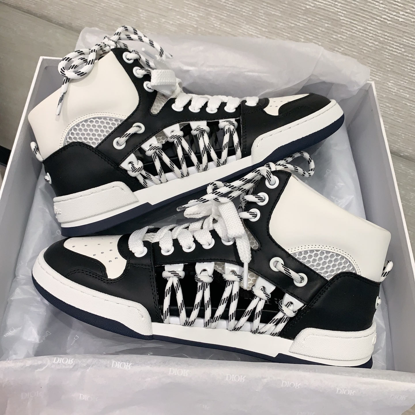 ディオール「Dior」2025 新作 ランウェイ スニーカー