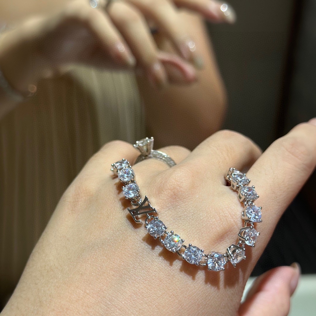 ルイ・ヴィトン「Louis Vuitton」Idylle Blossom フルダイヤ ブレスレット